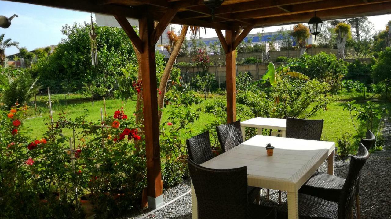 B&B Tifeo Віллафранка-Тіррена Екстер'єр фото